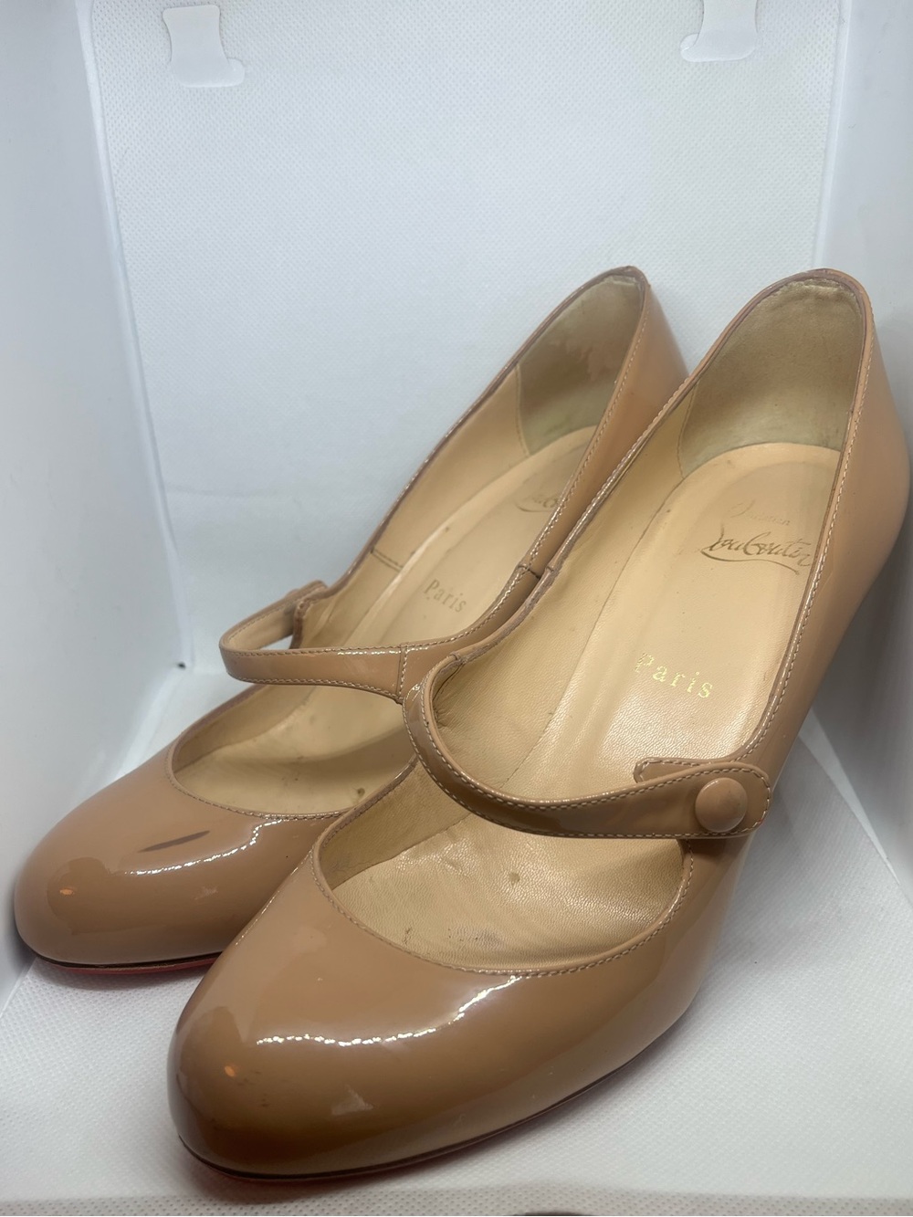 Louboutin nude pumps size 38.5